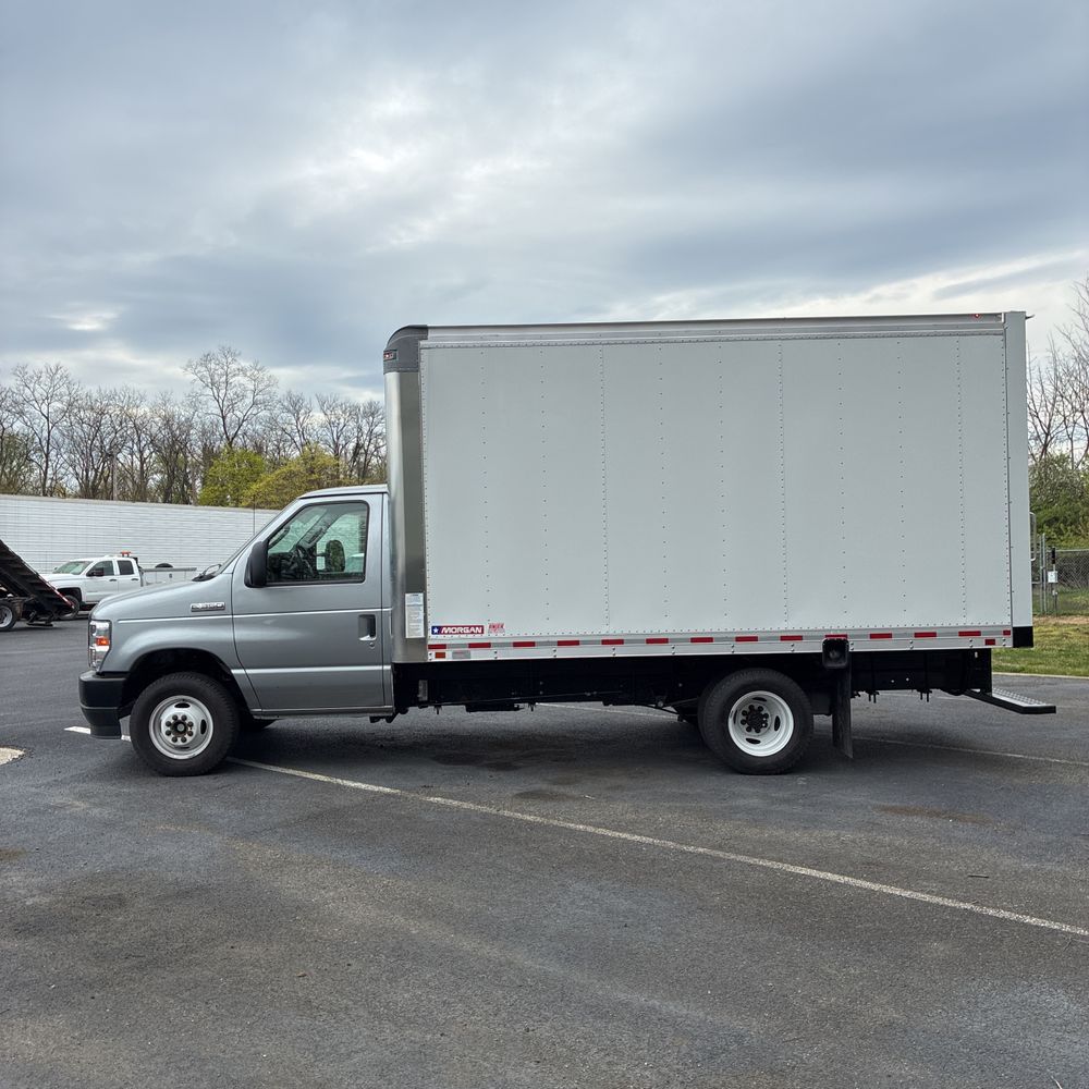 2026 Ford E-350