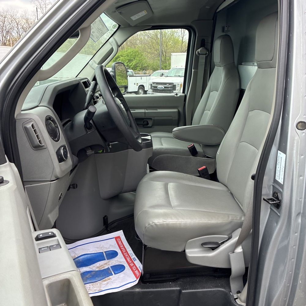 2026 Ford E-350
