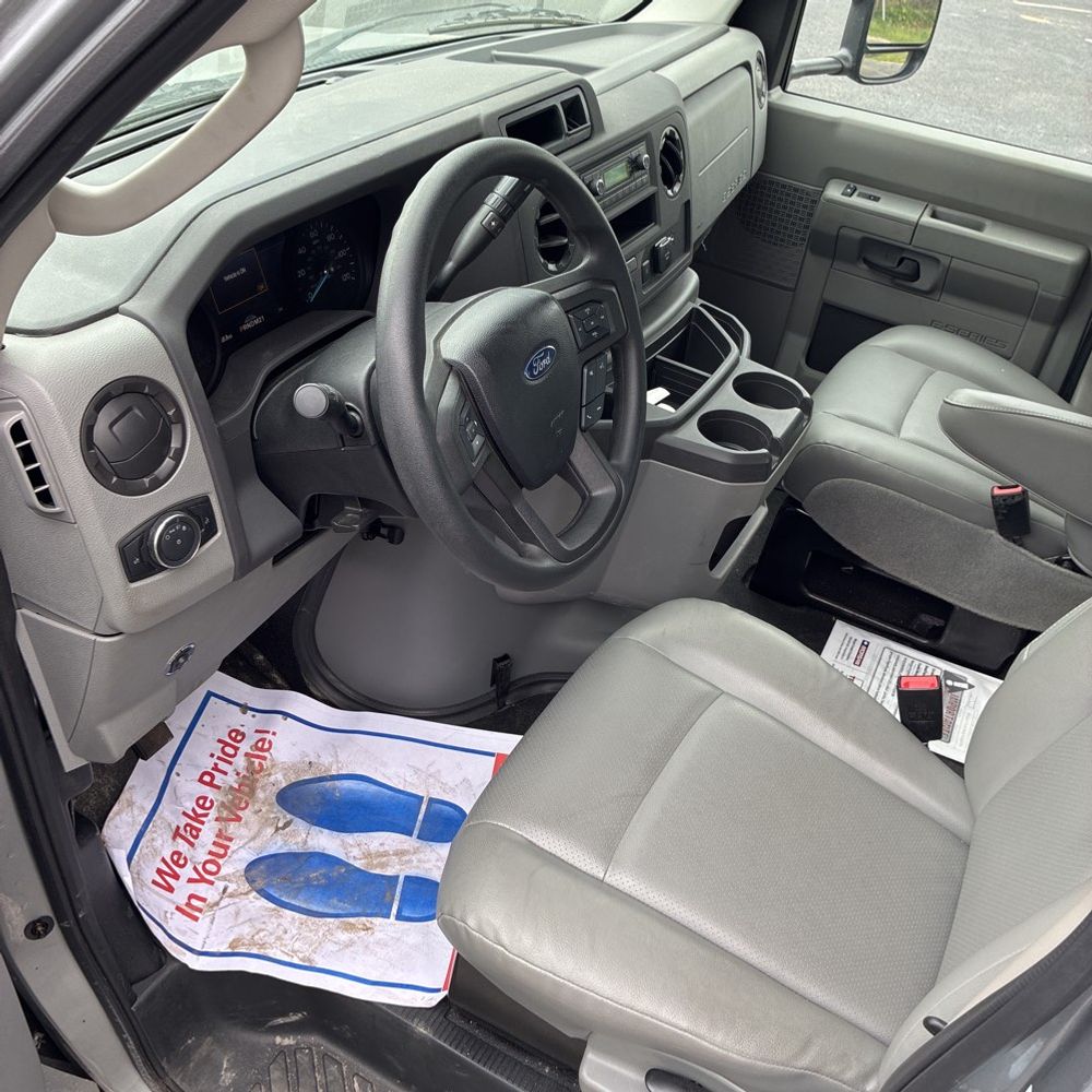 2026 Ford E-350