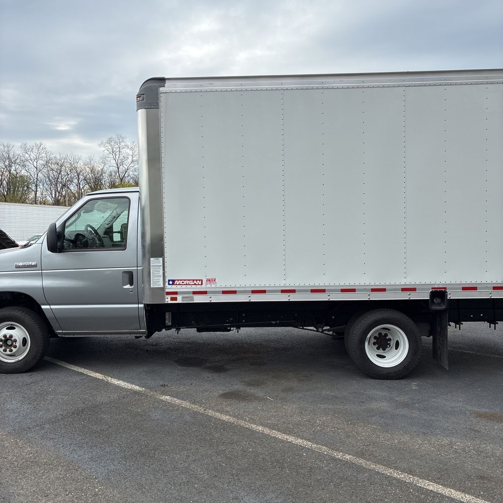 2026 Ford E-350