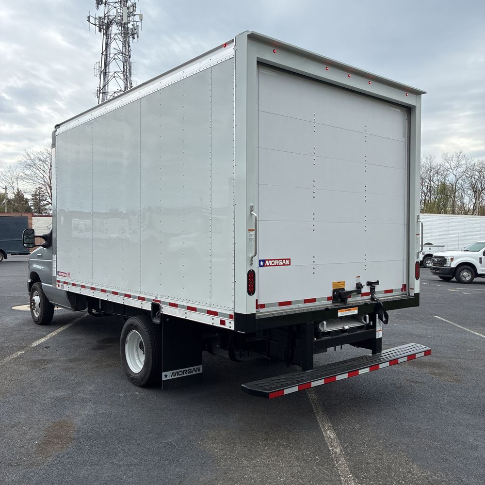 2026 Ford E-350