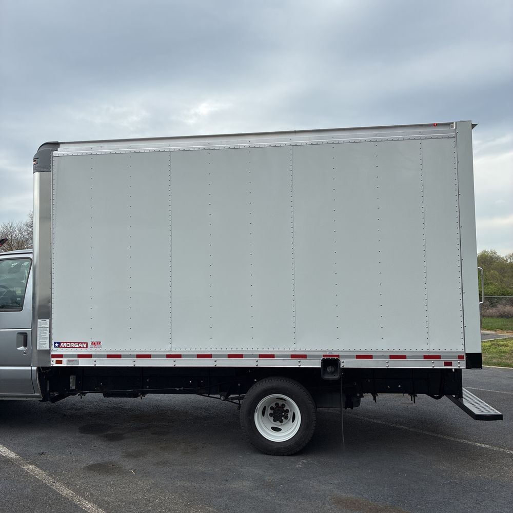 2026 Ford E-350