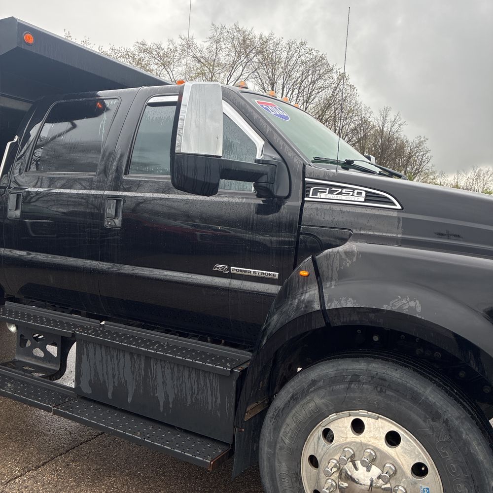 2016 Ford F-750 Diesel