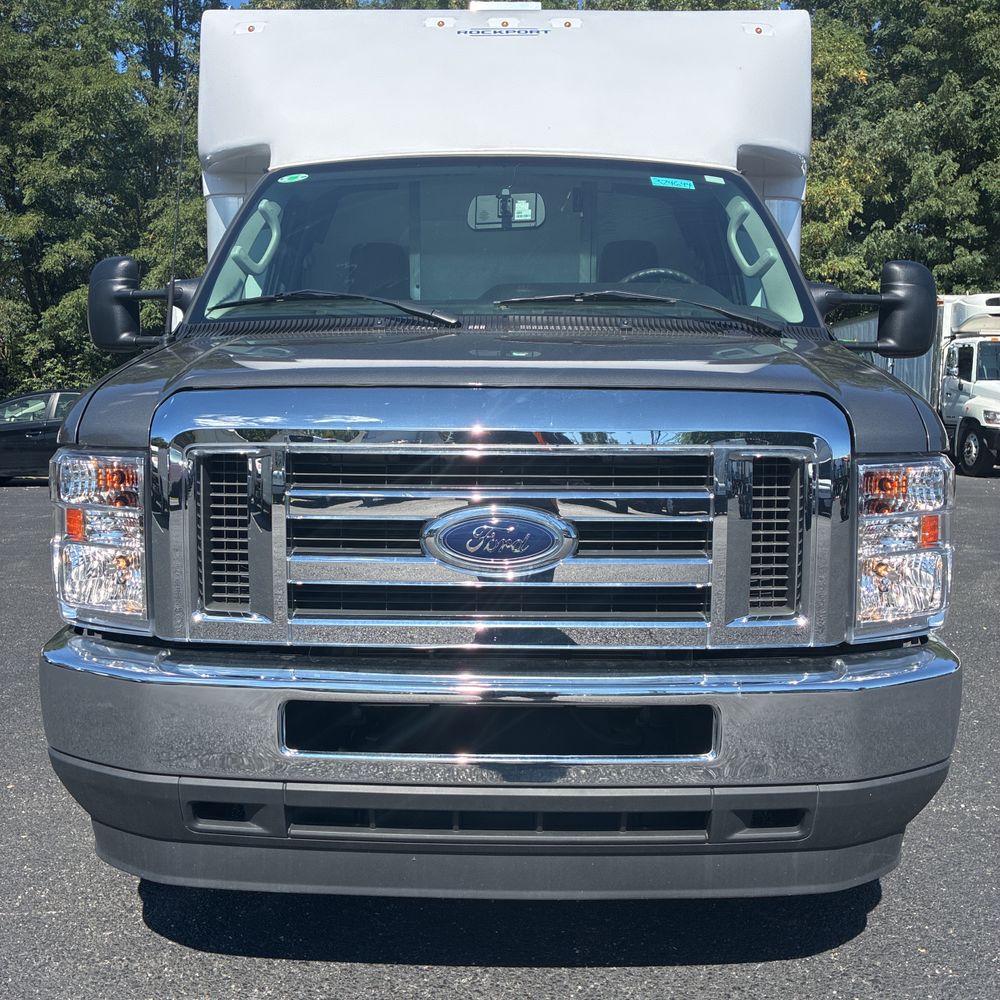 2025 Ford Commercial Vans E450