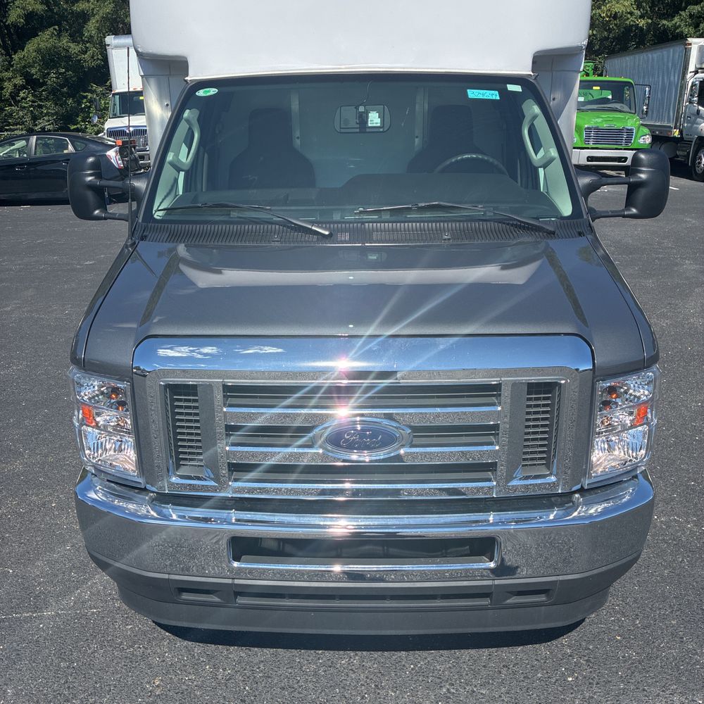 2025 Ford Commercial Vans E450