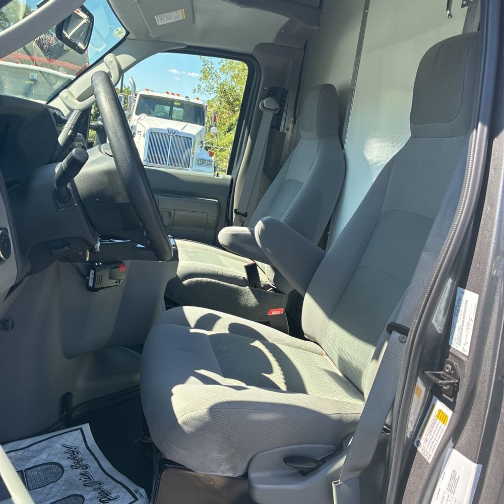 2025 Ford Commercial Vans E450