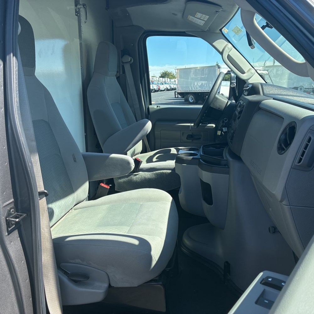 2025 Ford Commercial Vans E450