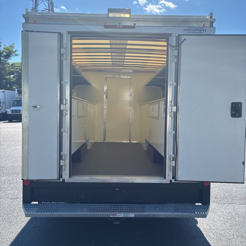 2025 Ford Commercial Vans E450