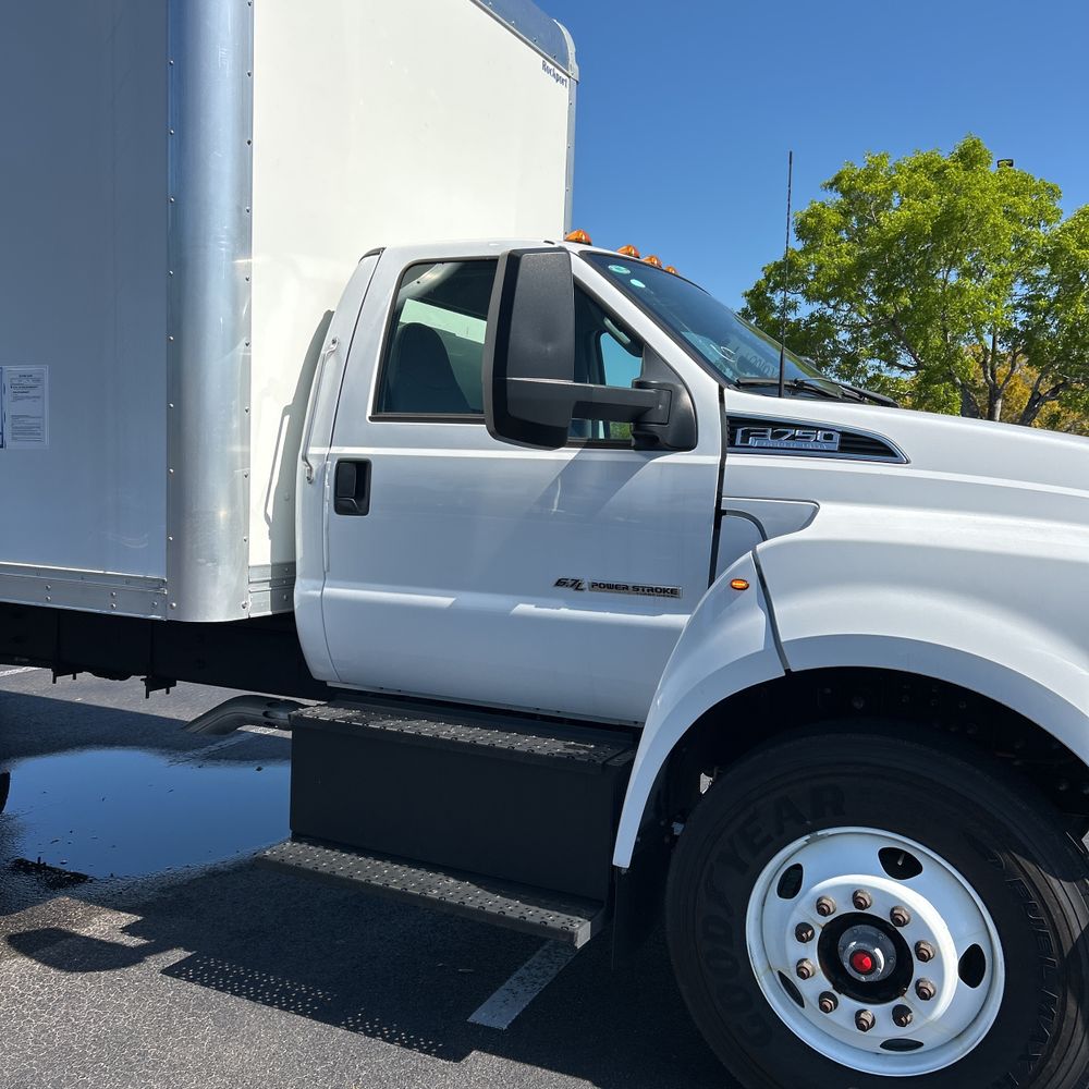 2025 Ford F750