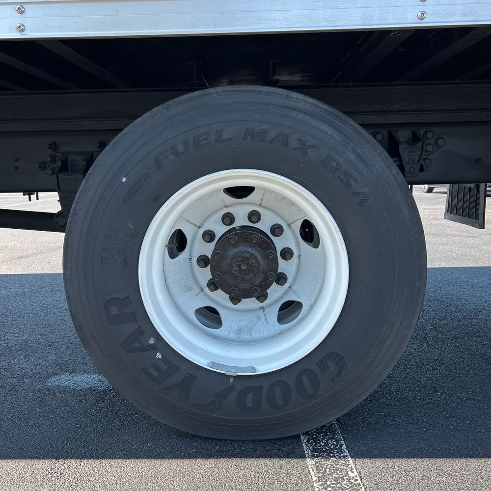 2025 Ford F750