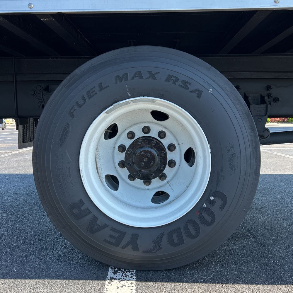 2025 Ford F750