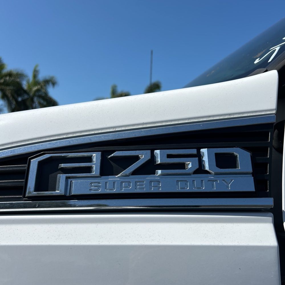 2025 Ford F750