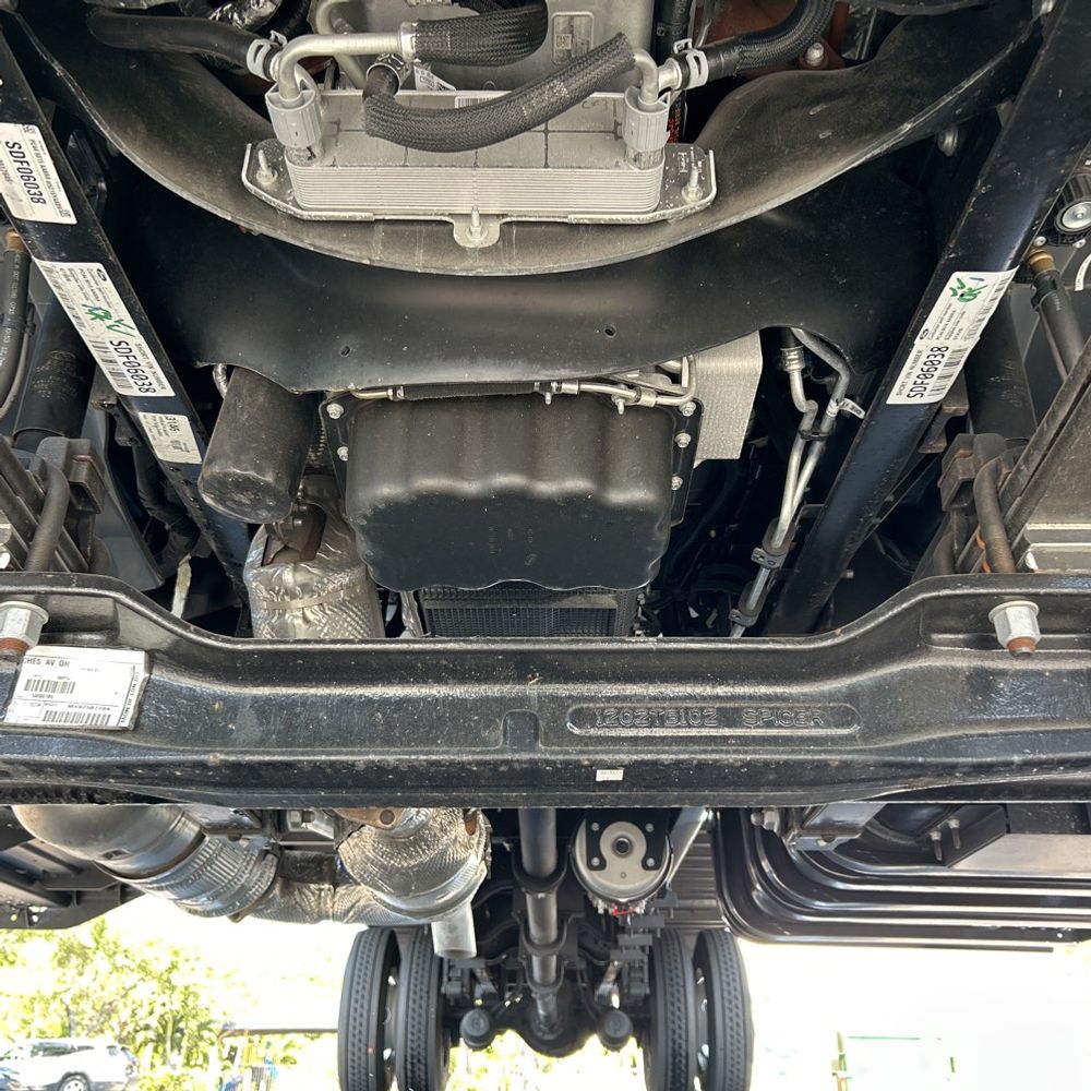 2025 Ford F750