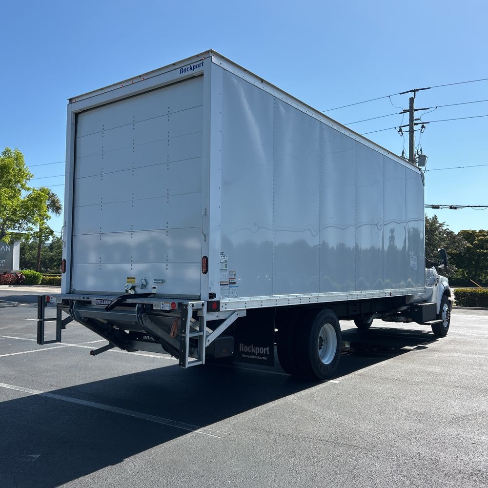 2025 Ford F750