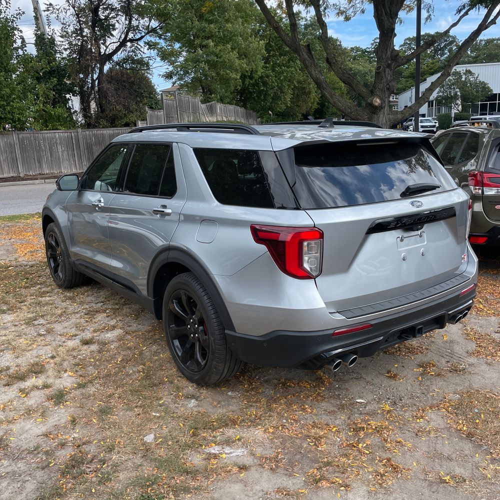 2022 Ford Explorer ST