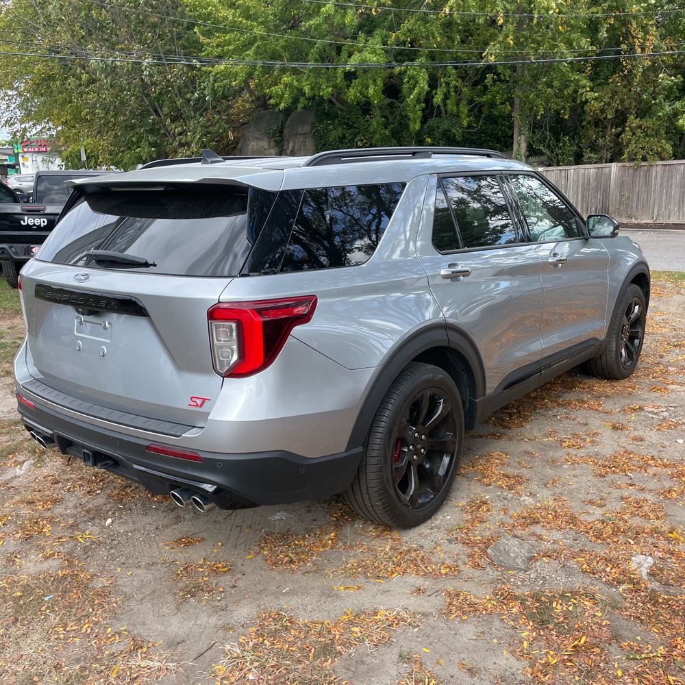 2022 Ford Explorer ST