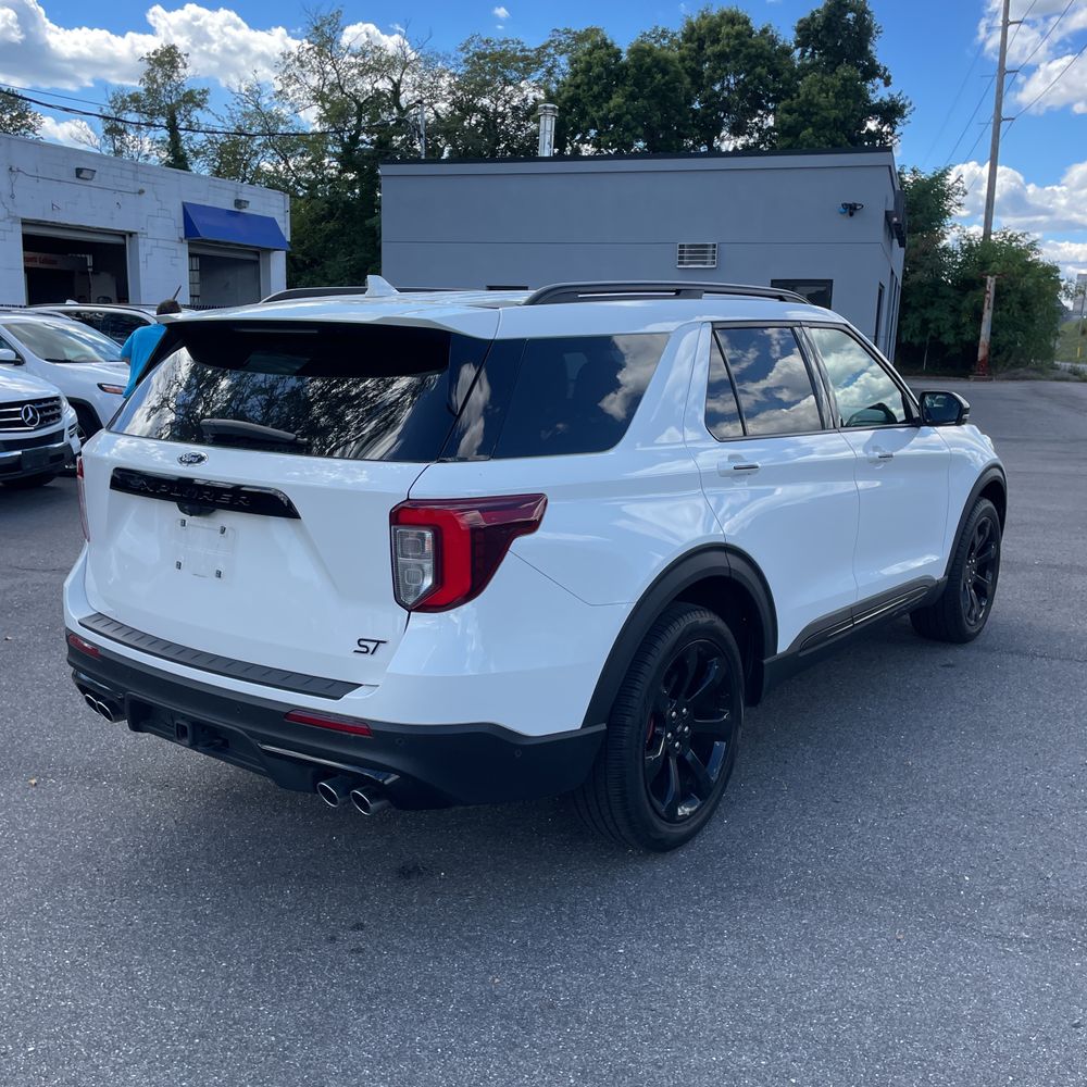 2022 Ford Explorer ST