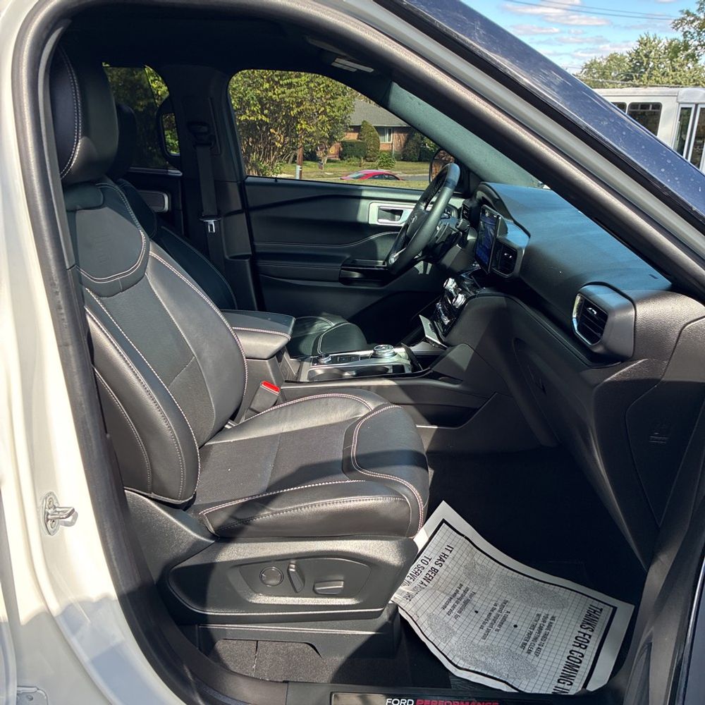 2022 Ford Explorer ST