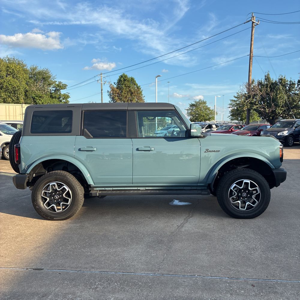 2023 Ford Bronco Outer Banks