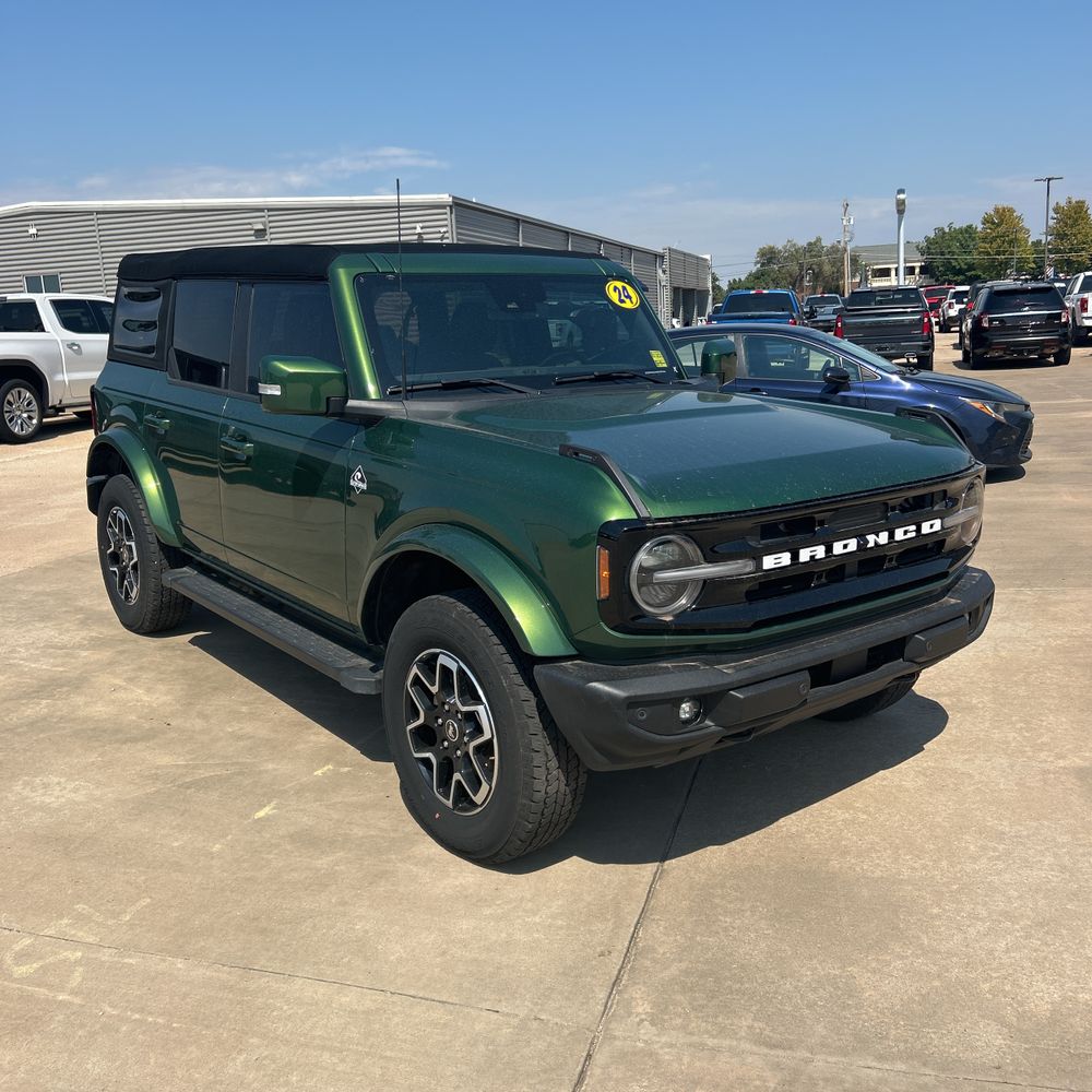 2024 Ford Bronco Outer Banks