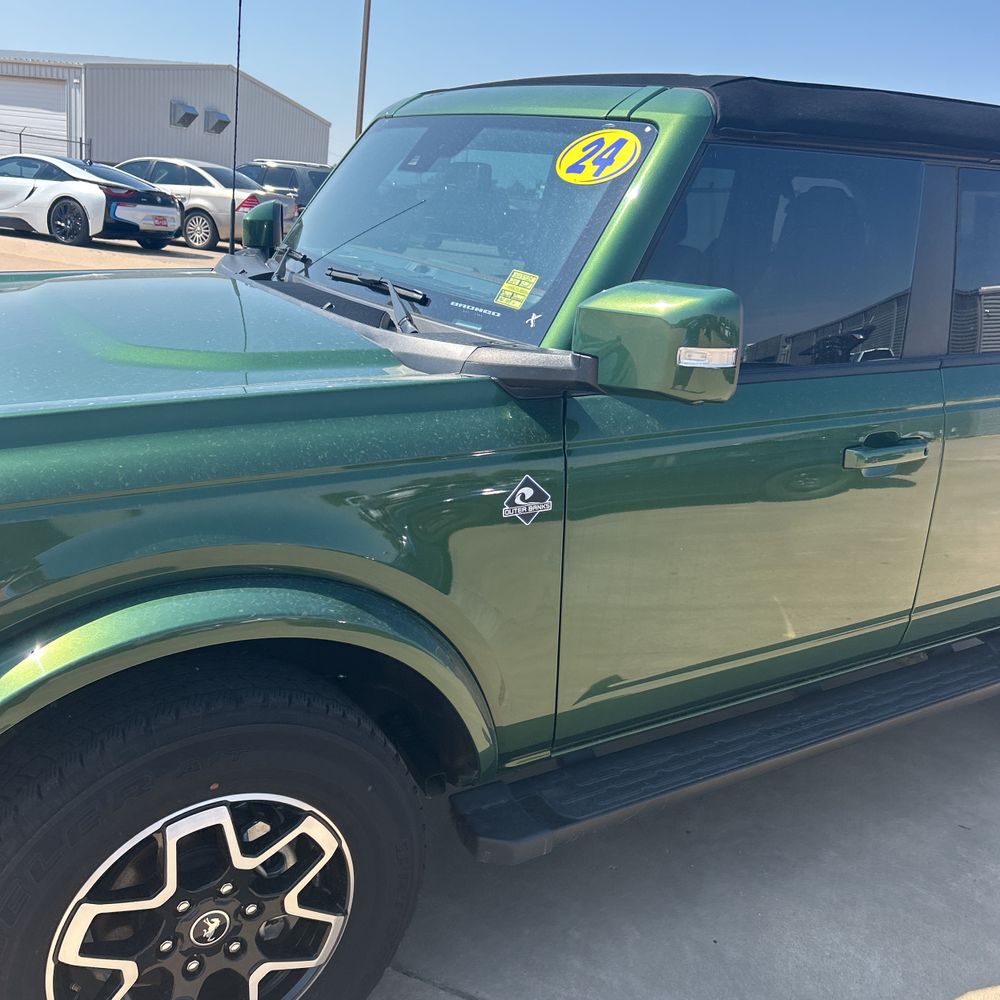 2024 Ford Bronco Outer Banks