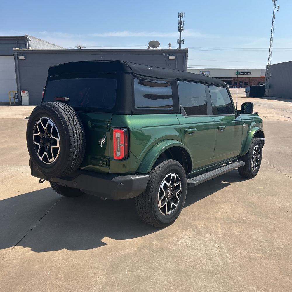 2024 Ford Bronco Outer Banks