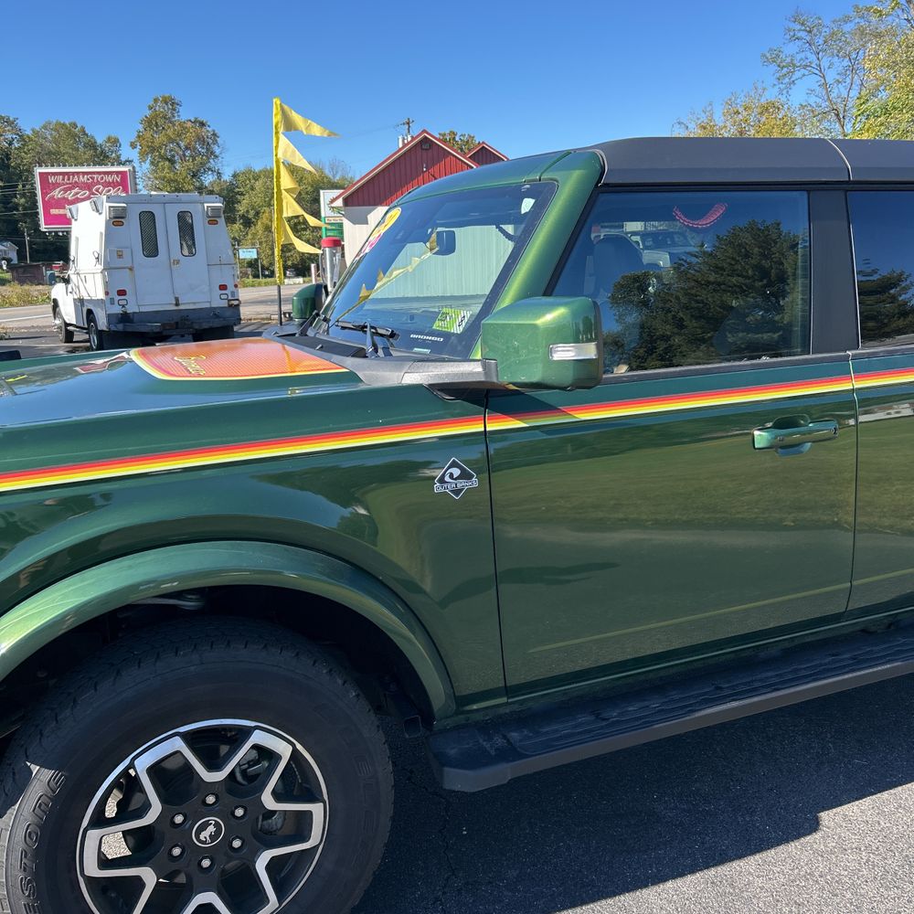 2024 Ford Bronco Outer Banks