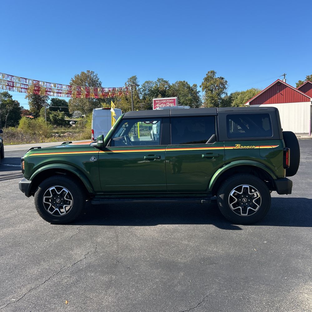 2024 Ford Bronco Outer Banks