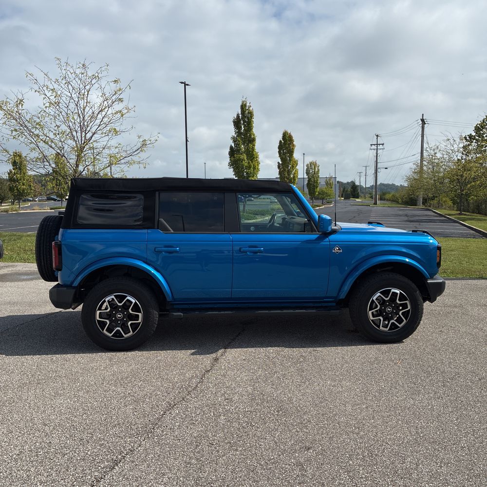 2024 Ford Bronco Outer Banks