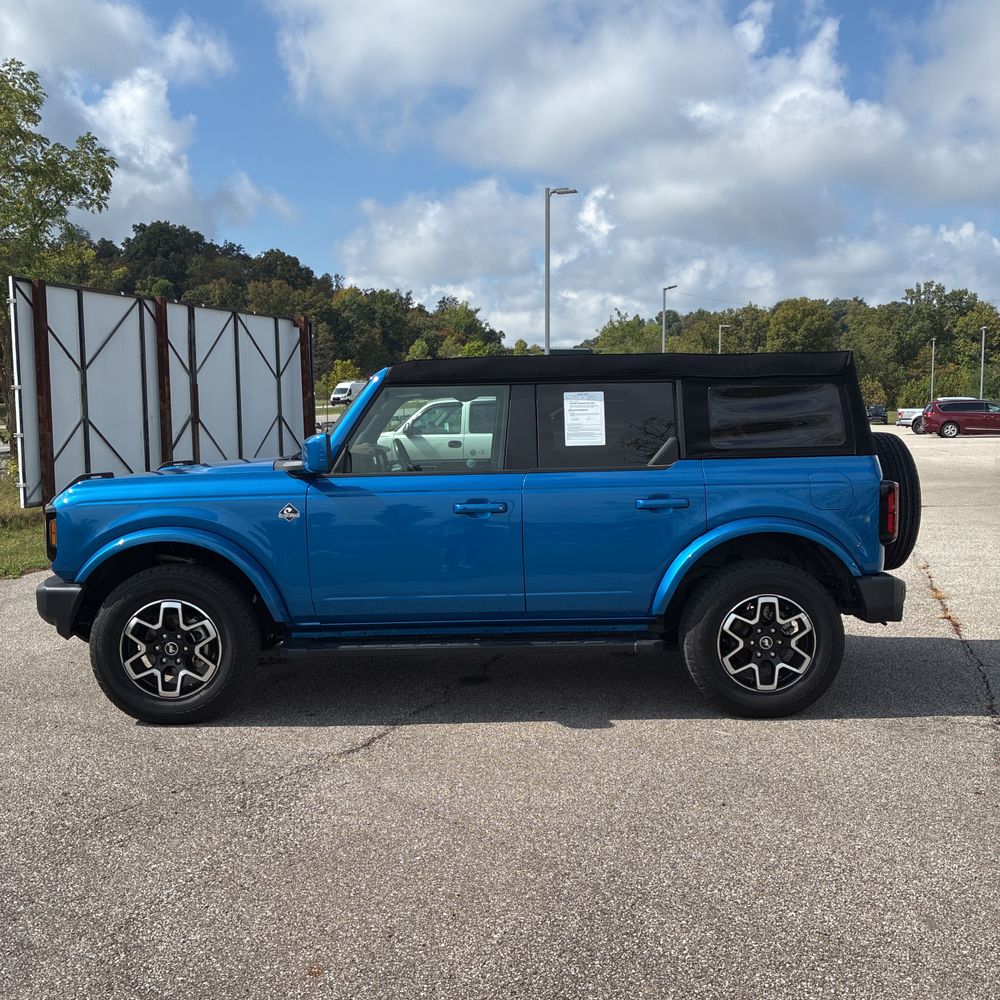 2024 Ford Bronco Outer Banks