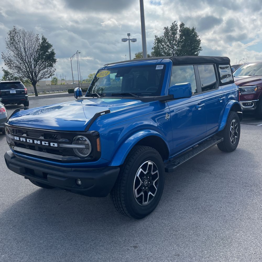 2024 Ford Bronco Outer Banks