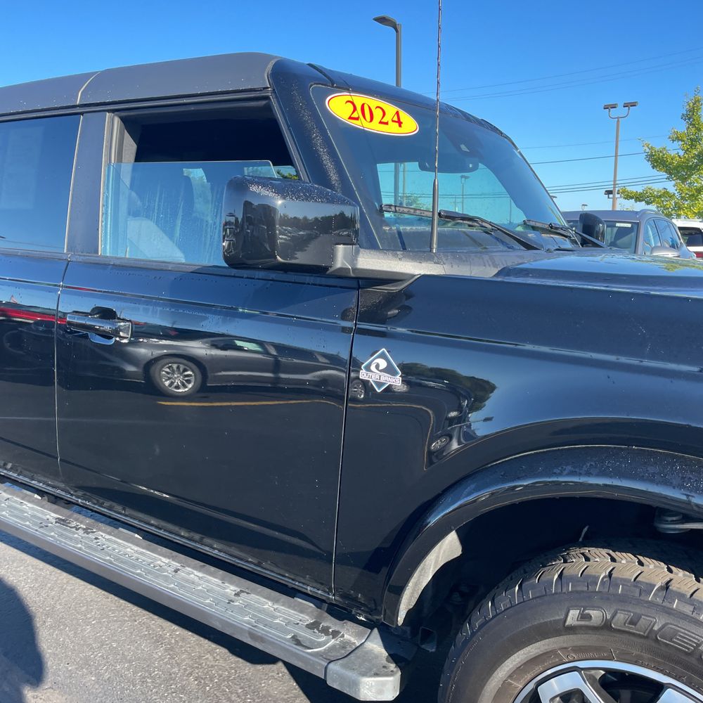 2024 Ford Bronco Outer Banks