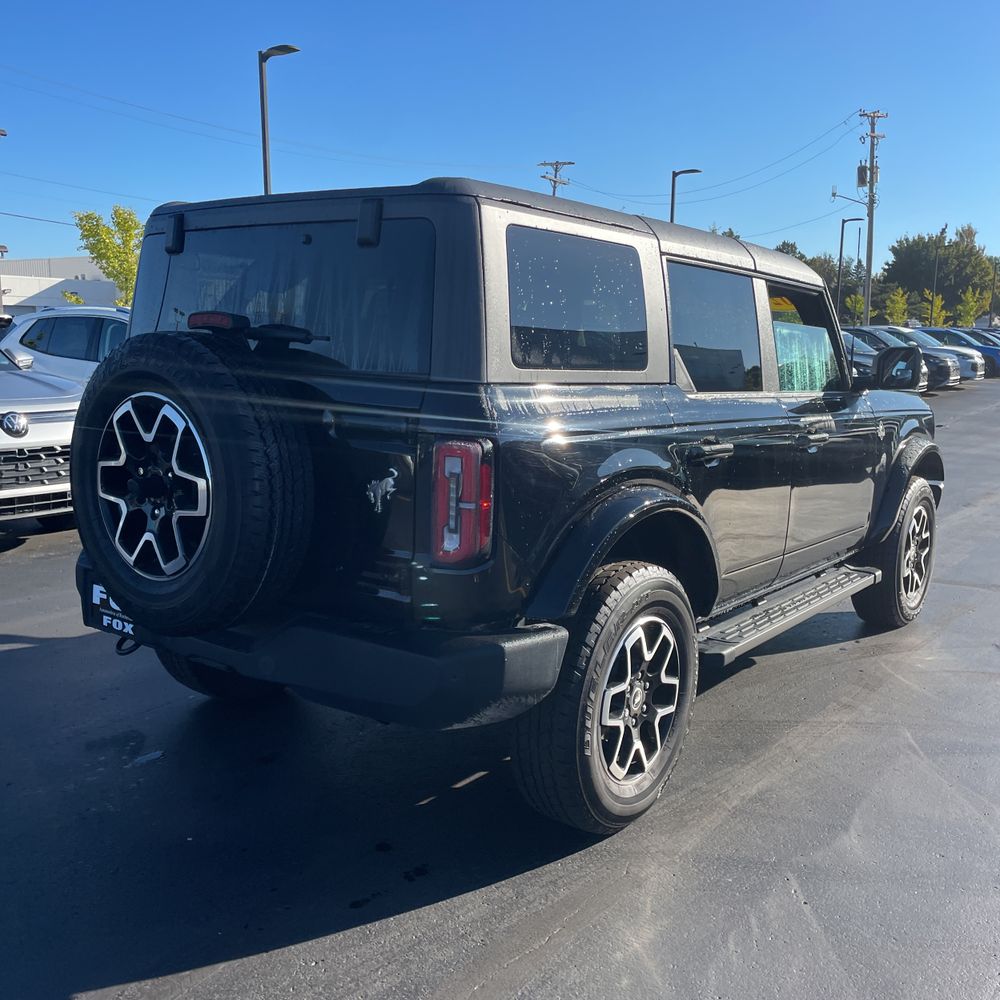 2024 Ford Bronco Outer Banks