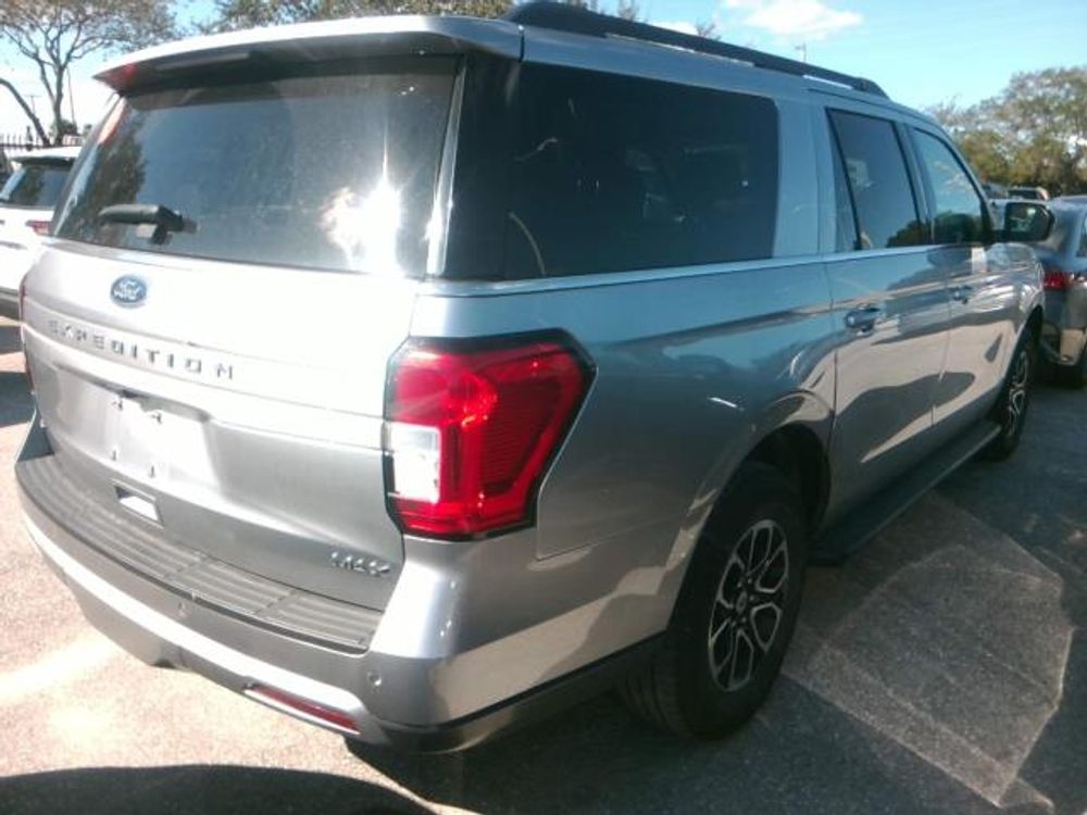2024 Ford Expedition Max XLT