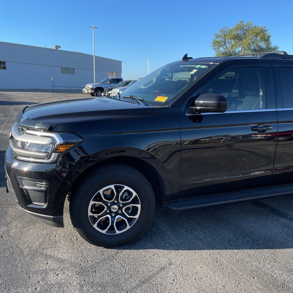 2024 Ford Expedition MAX XLT