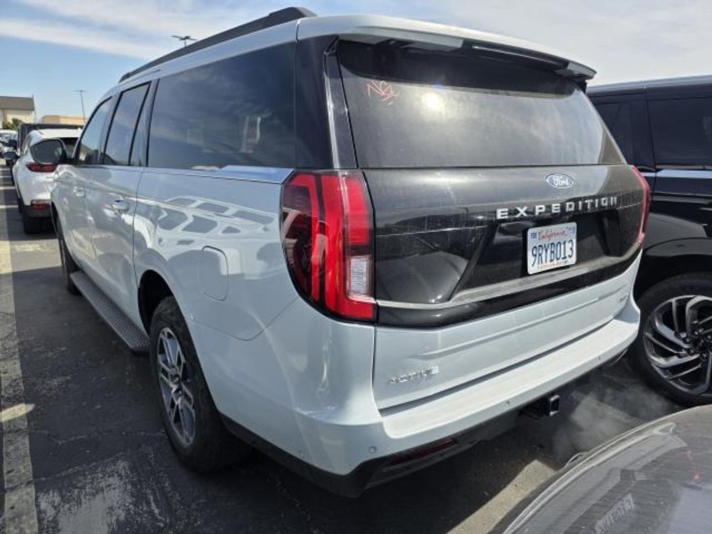 2025 Ford Expedition Max Active