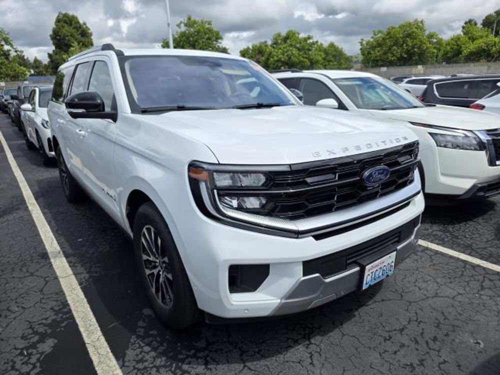 2025 Ford Expedition Max Platinum