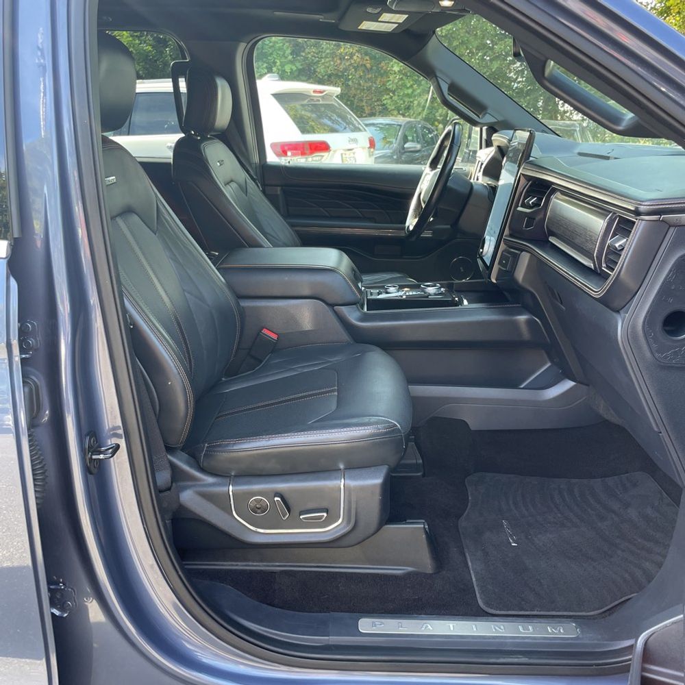 2022 Ford Expedition MAX Platinum