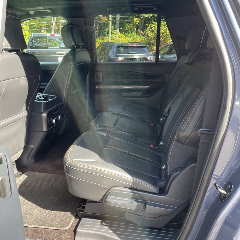 2022 Ford Expedition MAX Platinum