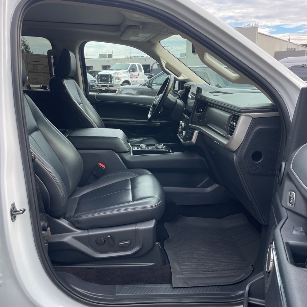 2023 Ford Expedition XLT