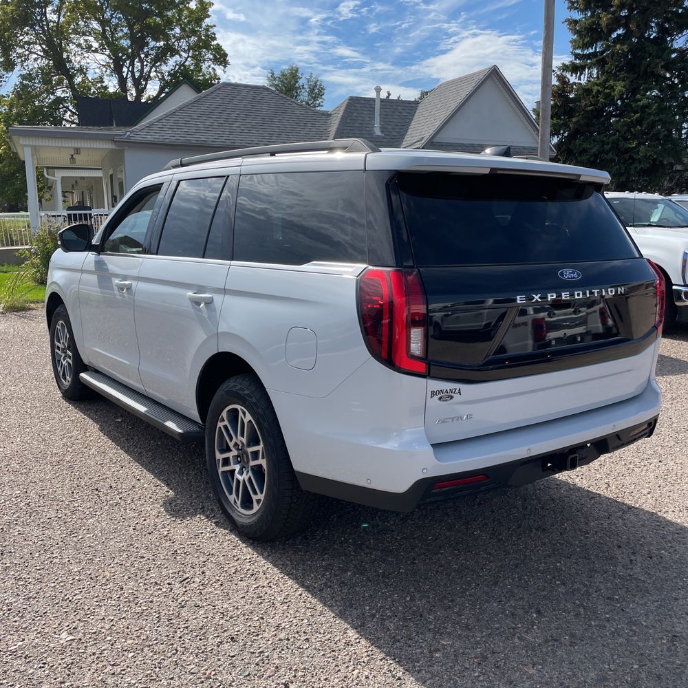 2025 Ford Expedition Active