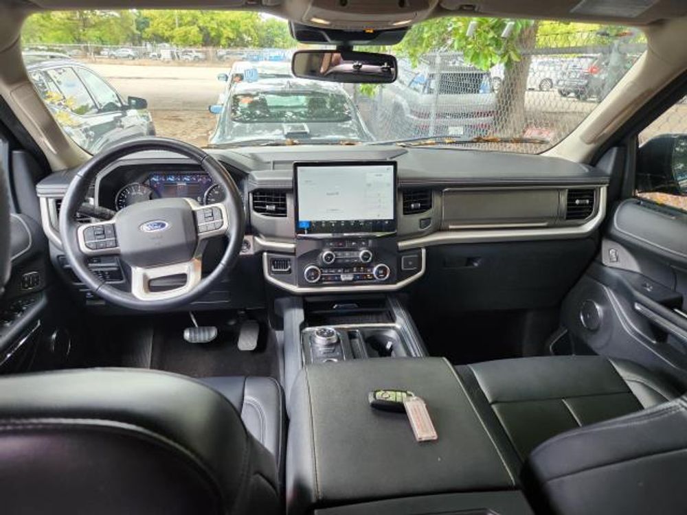 2023 Ford Expedition XLT