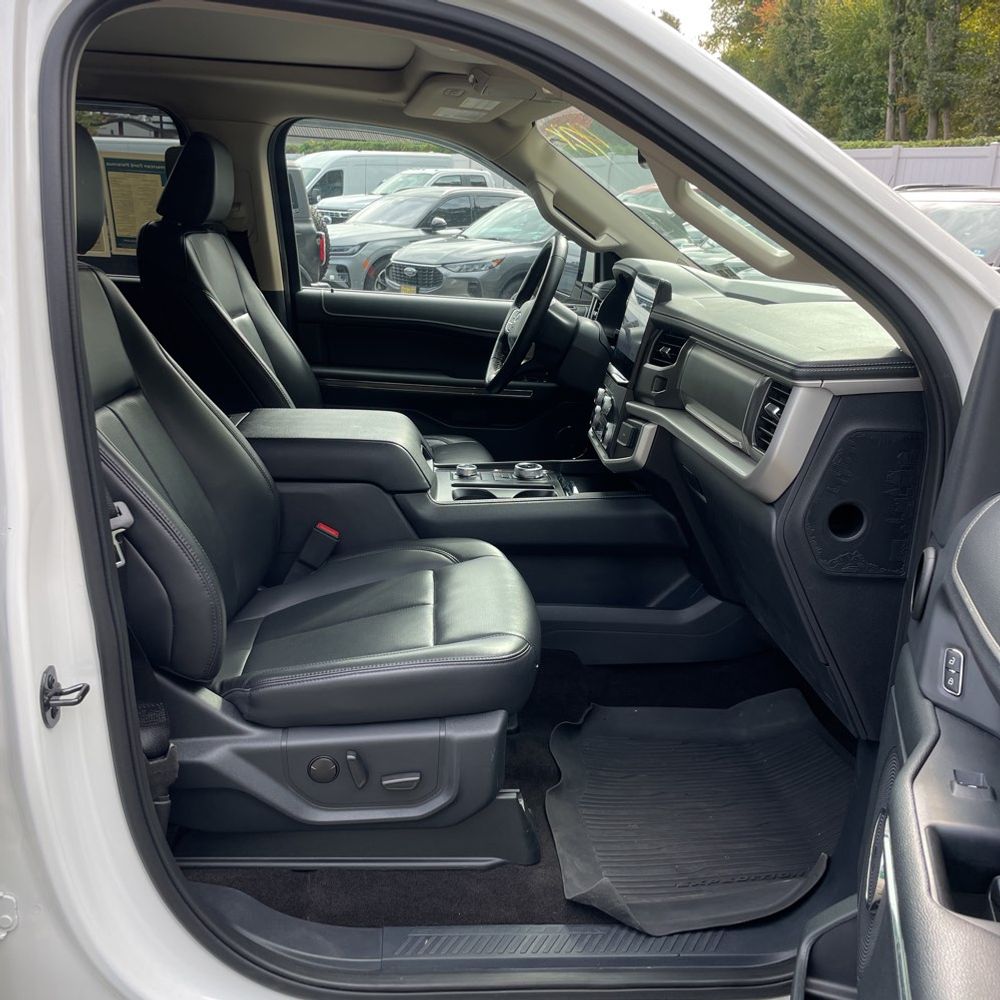 2022 Ford Expedition XLT