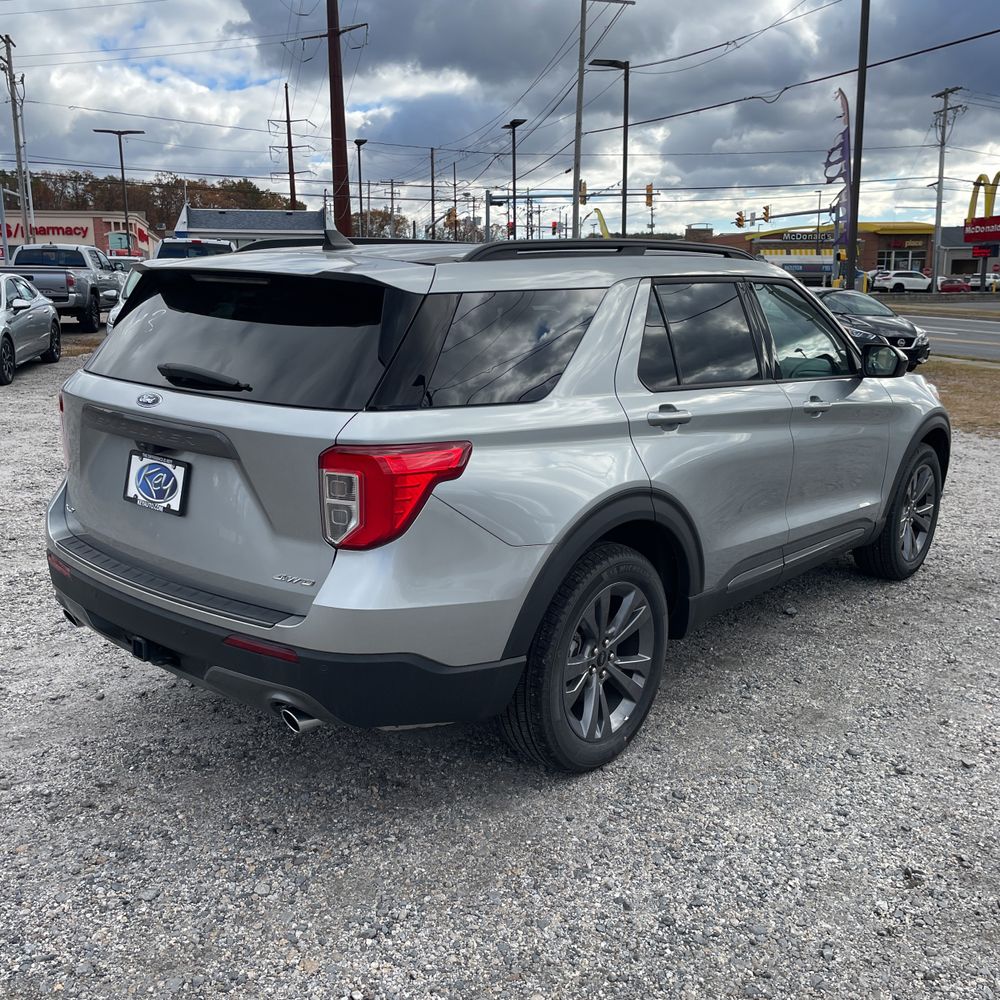 2024 Ford Explorer XLT