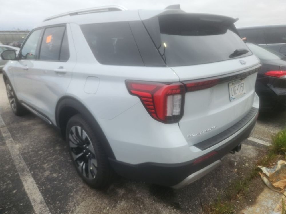 2025 Ford Explorer Platinum