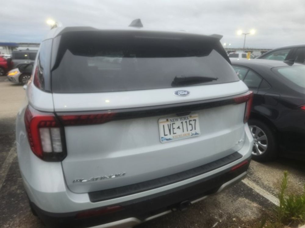 2025 Ford Explorer Platinum