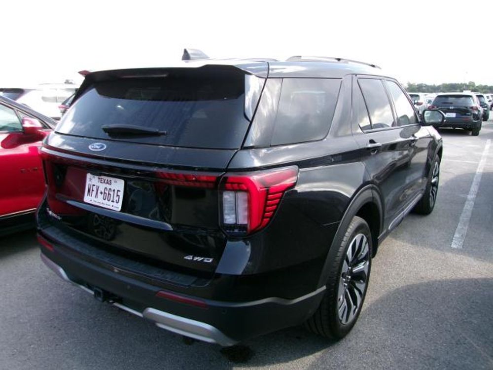 2025 Ford Explorer Platinum