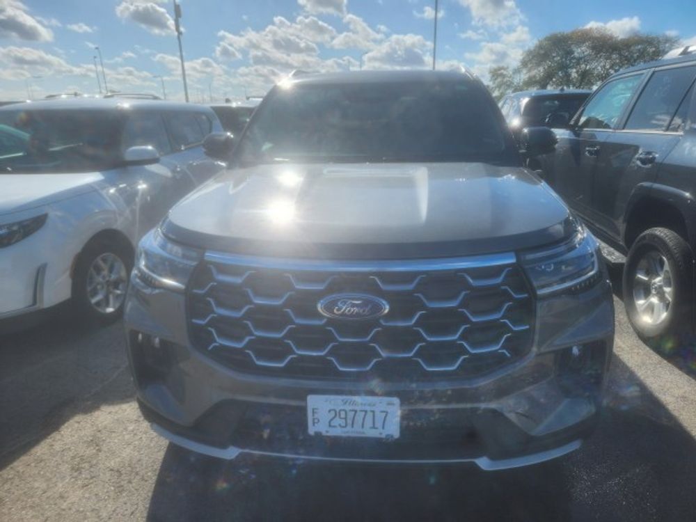 2025 Ford Explorer Platinum