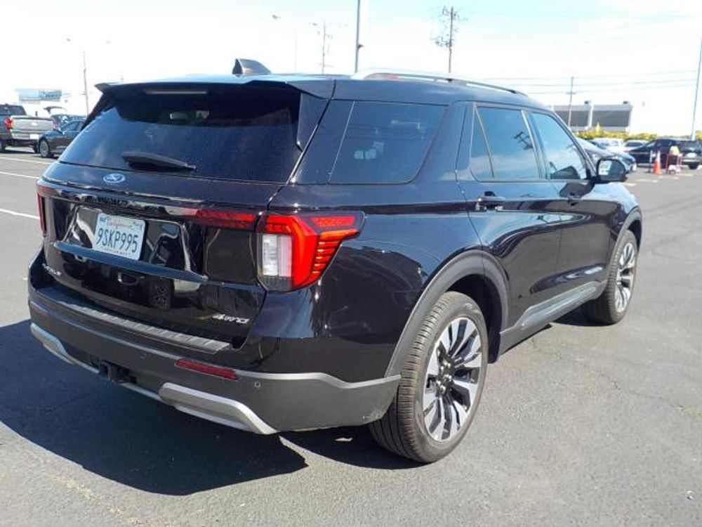 2025 Ford Explorer Platinum