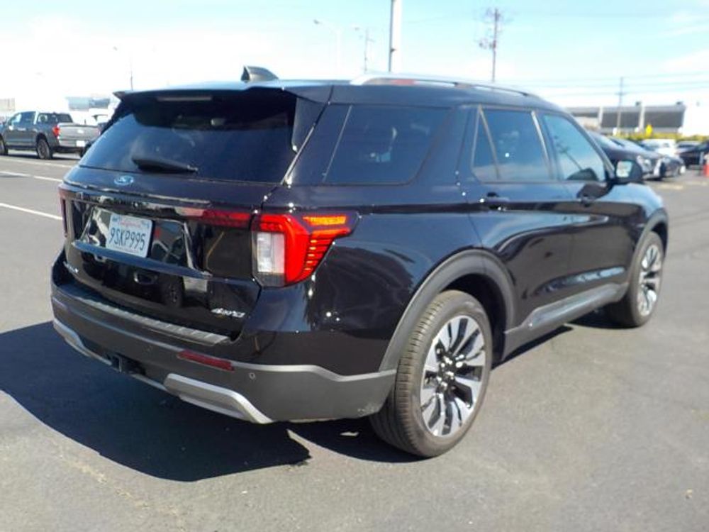 2025 Ford Explorer Platinum
